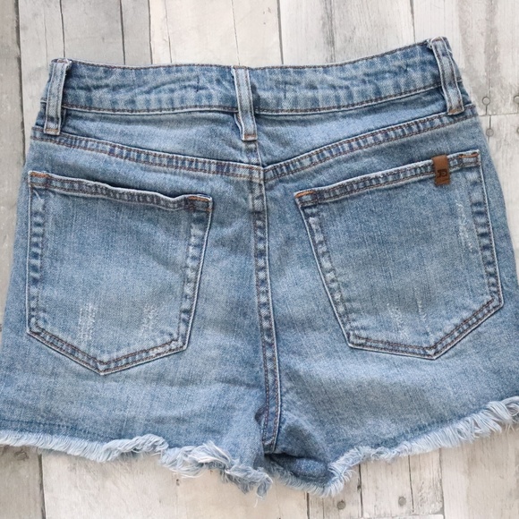 JOE'S JEANS HIGH WAISTED DISTRESSED SHORTS - Picture 3 of 6
